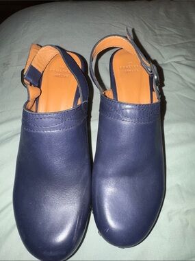 Sezane Navy Leather Slingback Mules with Orange Insole